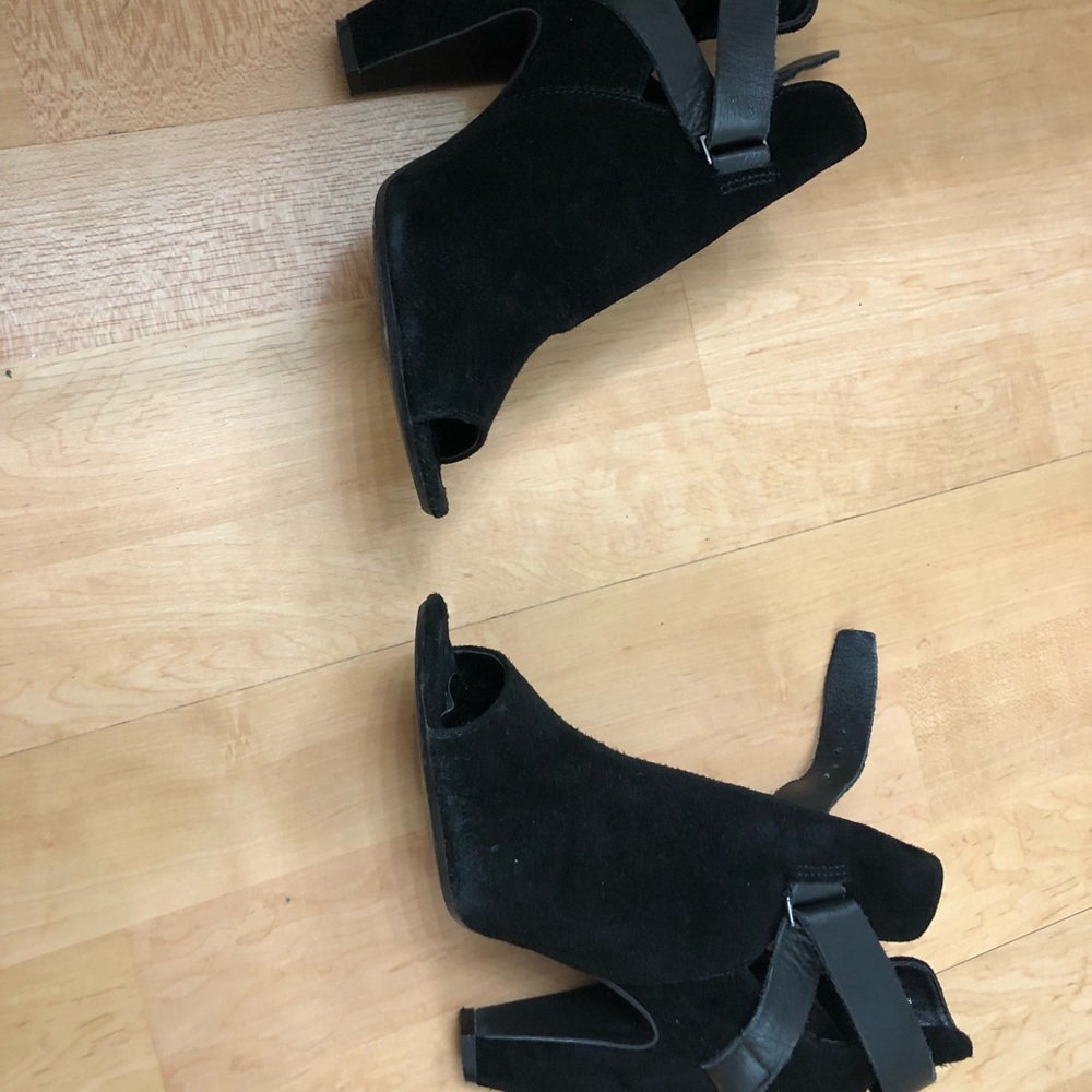 Open toed Short Booties - Picture 5 of 7